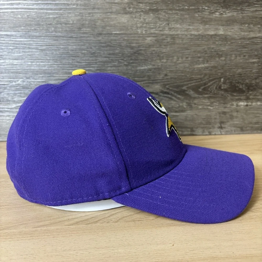 Minnesota Vikings Hat Cap Strap Back Purple Yellow NFL Football Mens New Era